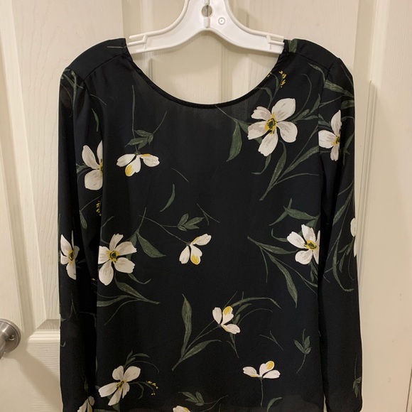 Dynamite blouse, size XS - Picture 3 of 3